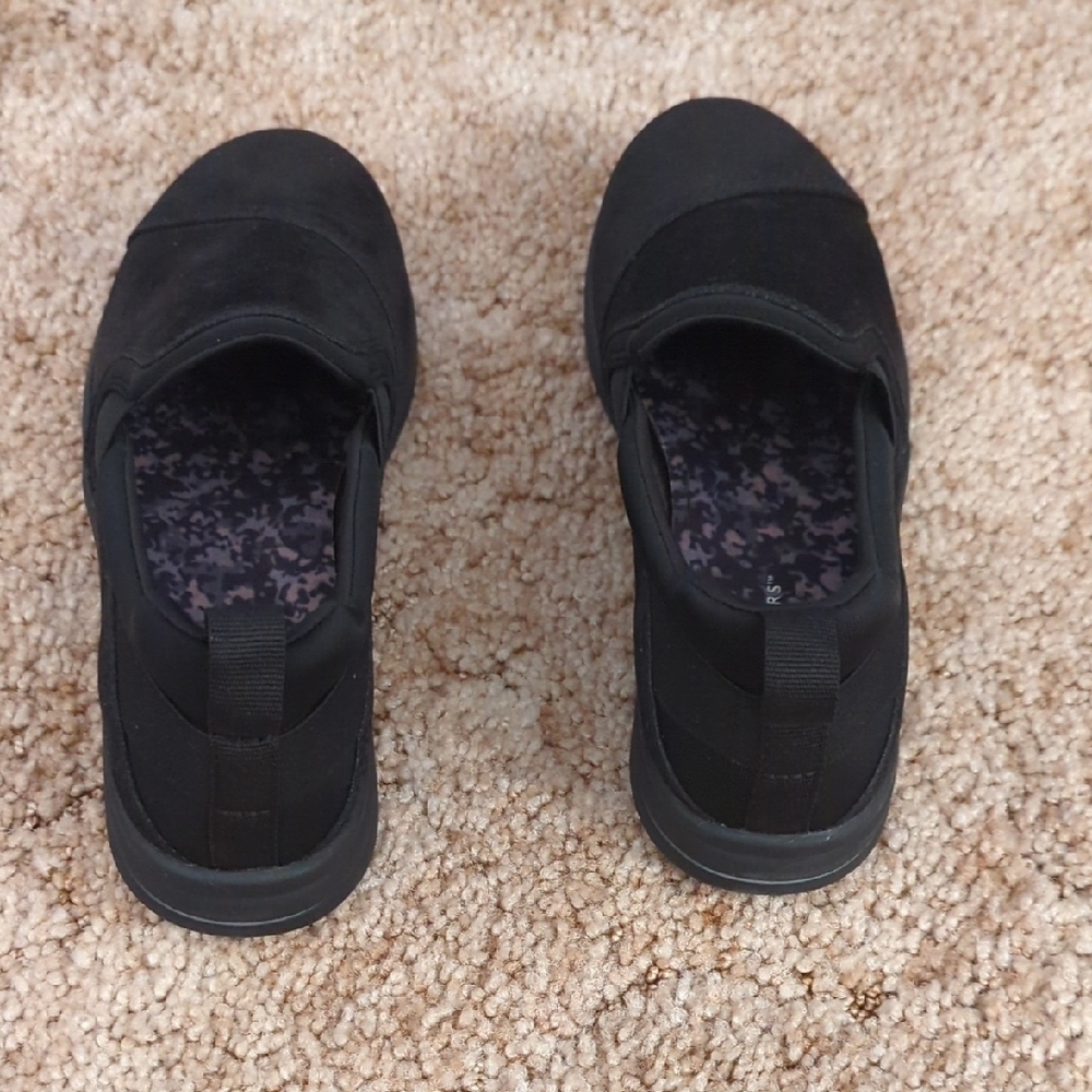 Cloudsteppers by Clarks Black Slip-On Sneakers - Picture 3 of 5
